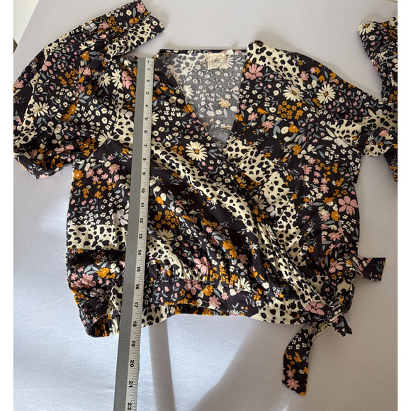 White Crow Women's S Cottagecore Floral Wrap Crop Blouse Boho Fairy Whimsical - Picture 10 of 12